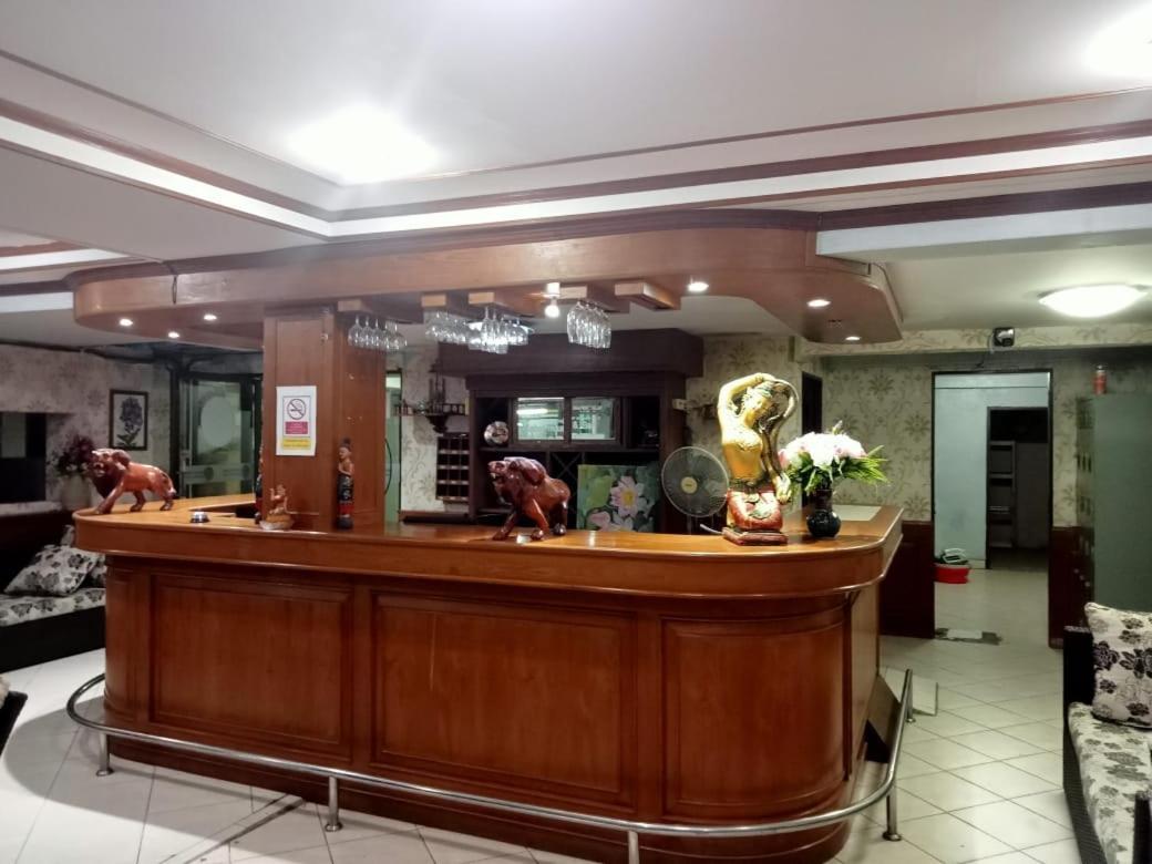 Kingfisher House And Bar Pattaya Exterior foto